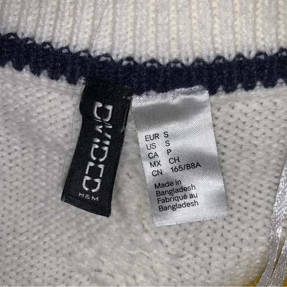 H&M Divided V Neck cable knit ivory oversized preppy sweater size Small - Picture 6 of 7